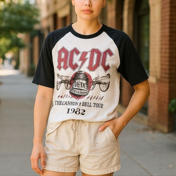 AC/DC The Cannon Bell Tour 3/4 Quarter sleeve tee. Size Large - Picture 1 of 5